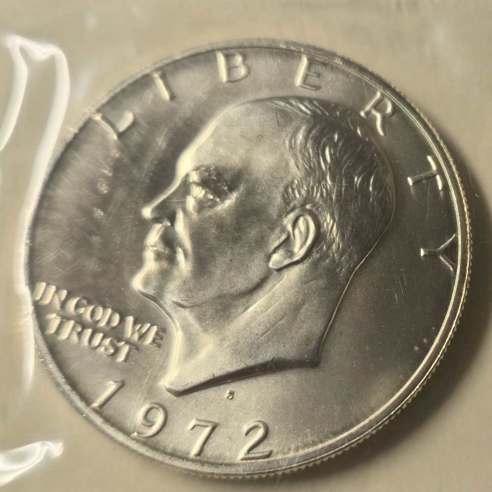 1972-S 40% Silver Eisenhower Dollar OGP (Original Goverment Packaging) - Picture 2 of 5
